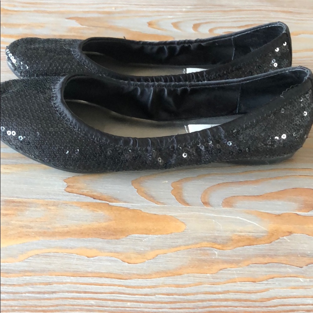 Simply Vera Wang Black Glitter Flats